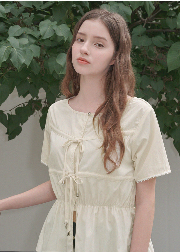 #creamyellow